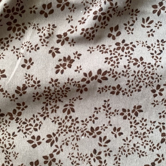 Floral Ruffle Blouse - Brown - Picture 11 of 16